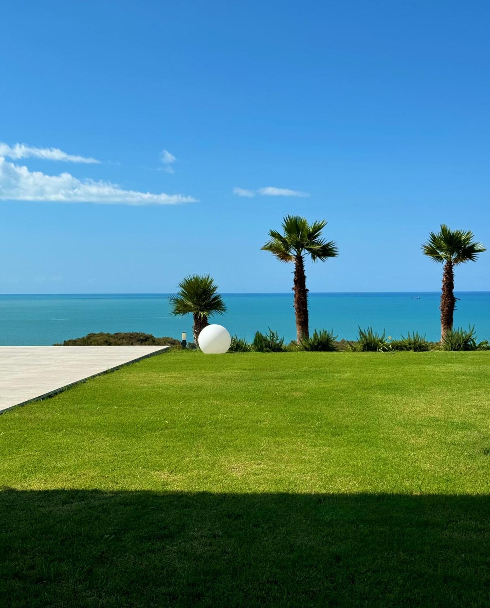 Esmi Durres * Kryemedhej