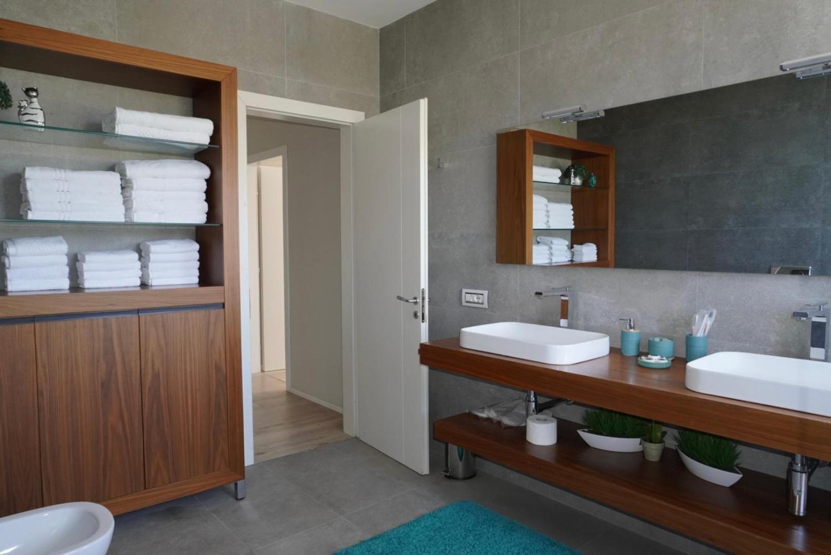 Esmi Durres Villa