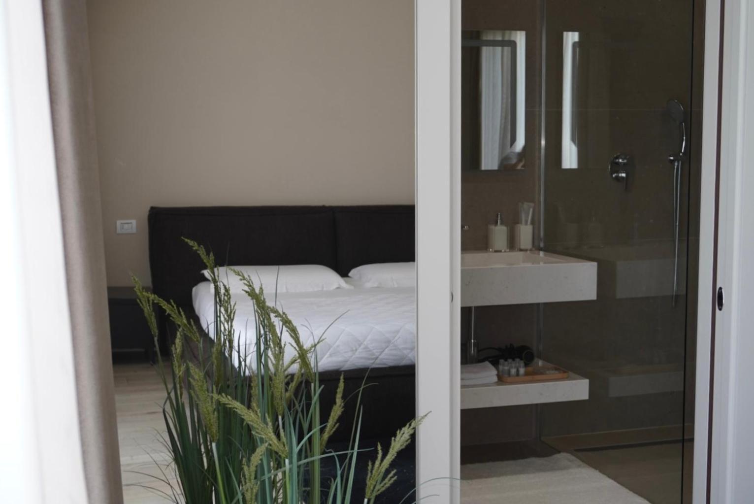Villa Esmi Durres *