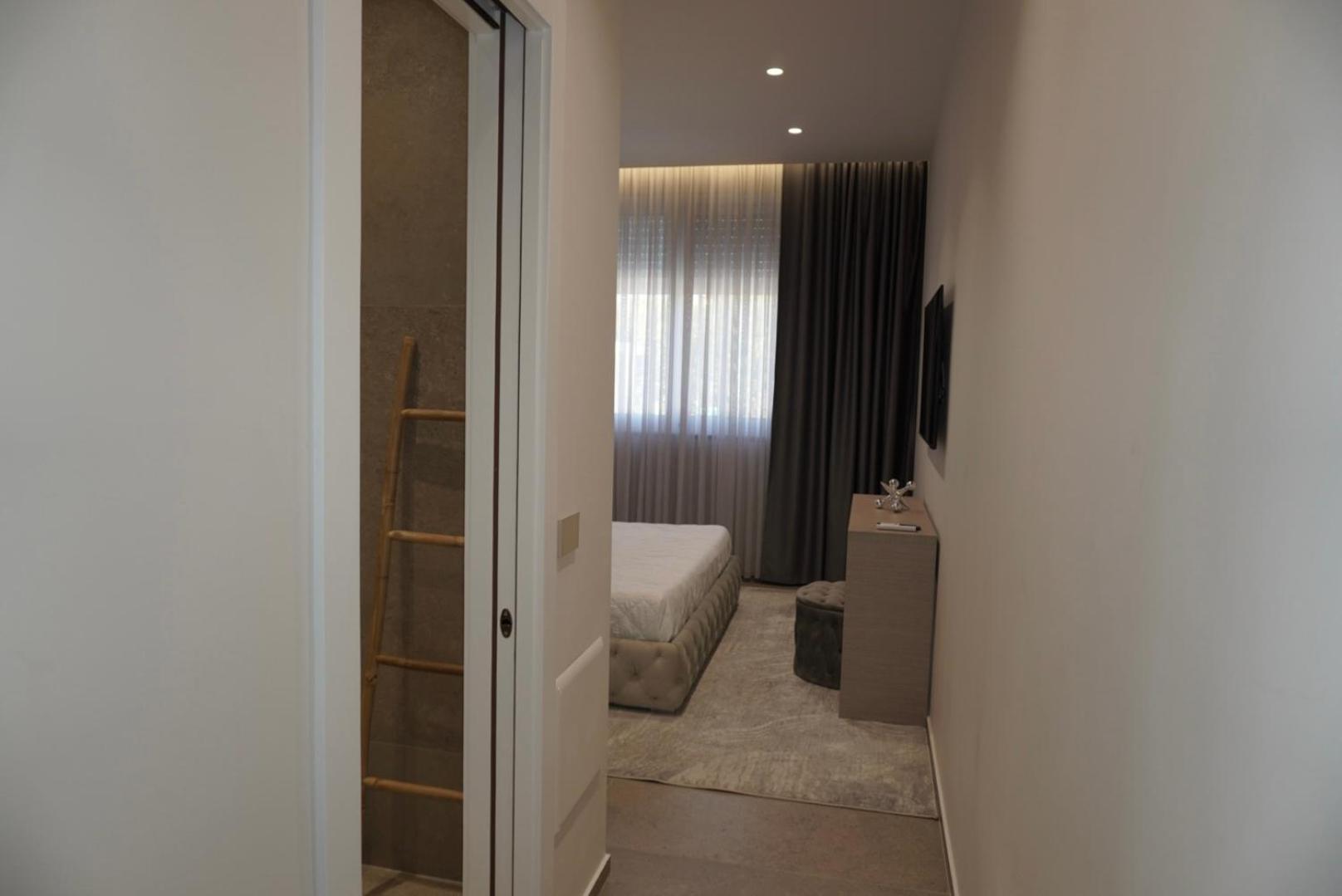 Esmi Durres Villa *